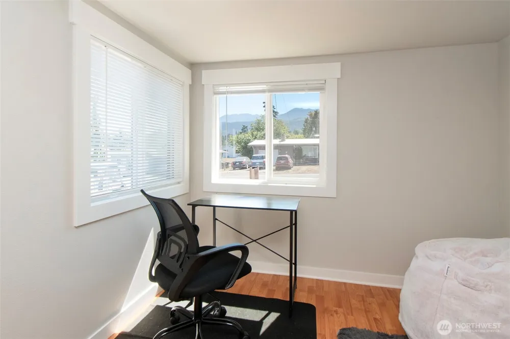 1031 W Glenwood Street Port Angeles, WA 98363