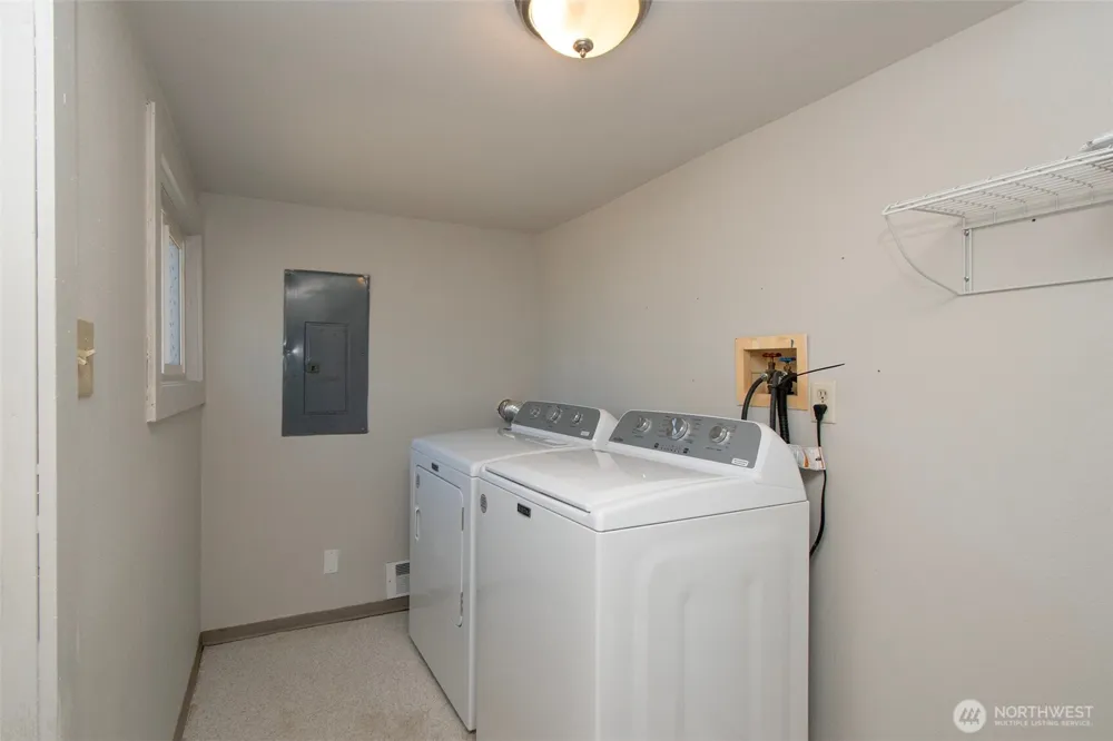 1031 W Glenwood Street Port Angeles, WA 98363