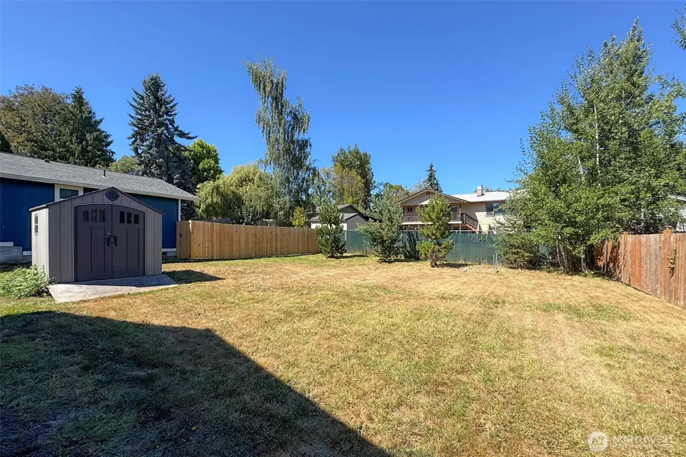 1031 W Glenwood Street Port Angeles, WA 98363