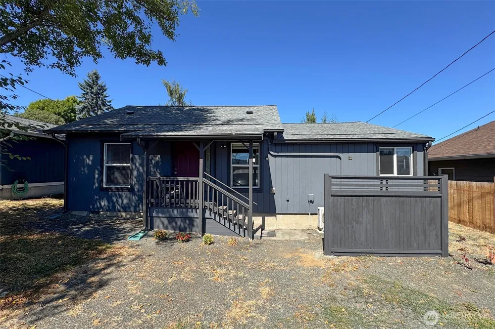 1031 W Glenwood Street Port Angeles, WA 98363