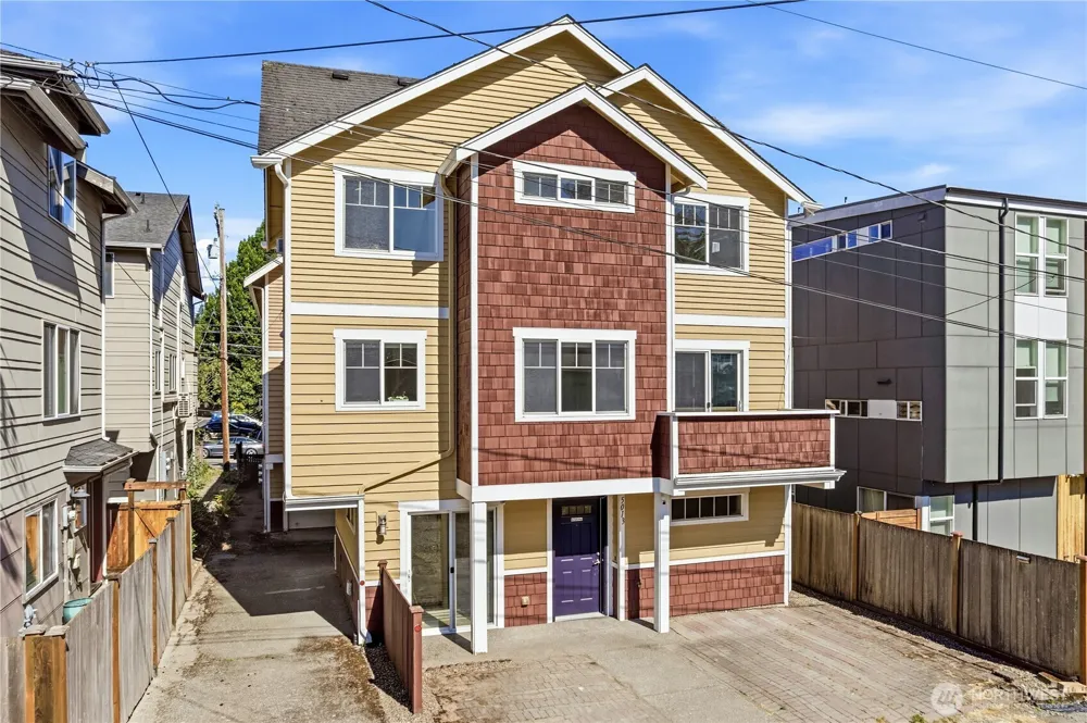 5013 40th Avenue NE Seattle, WA 98105