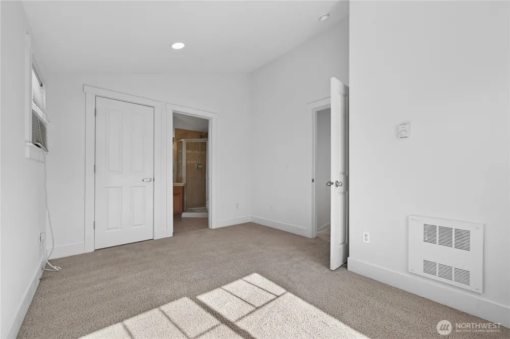5013 40th Avenue NE Seattle, WA 98105
