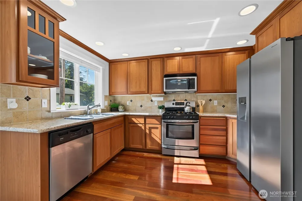 5013 40th Avenue NE Seattle, WA 98105