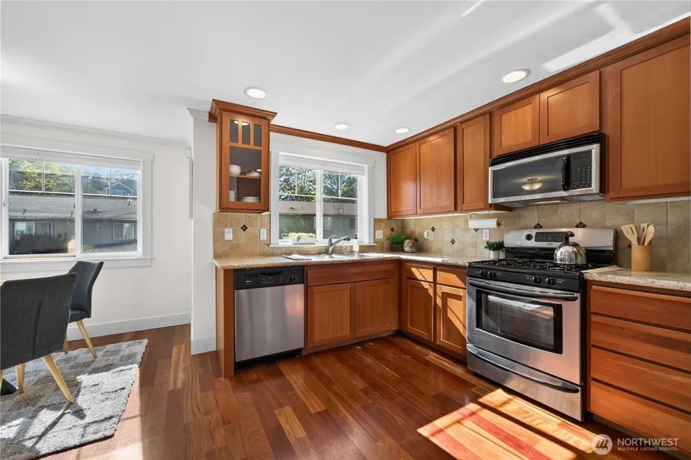 5013 40th Avenue NE Seattle, WA 98105