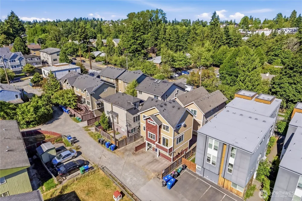 5013 40th Avenue NE Seattle, WA 98105