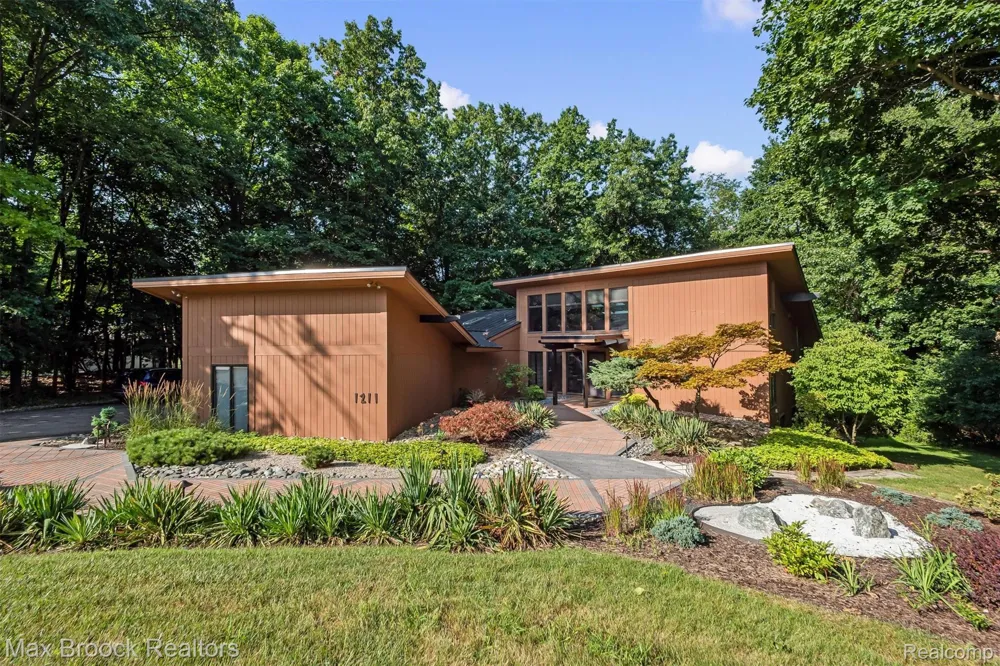 1211 Kensington Road Bloomfield Hills City, MI 48304