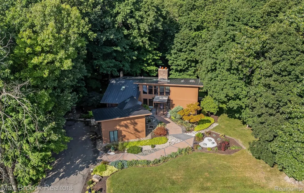 1211 Kensington Road Bloomfield Hills City, MI 48304