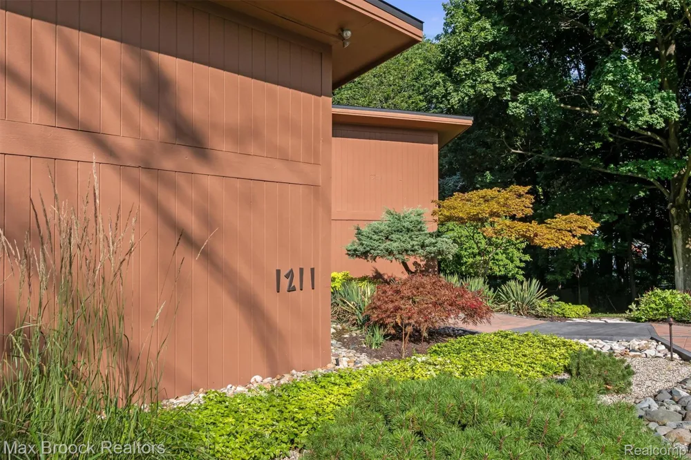 1211 Kensington Road Bloomfield Hills City, MI 48304