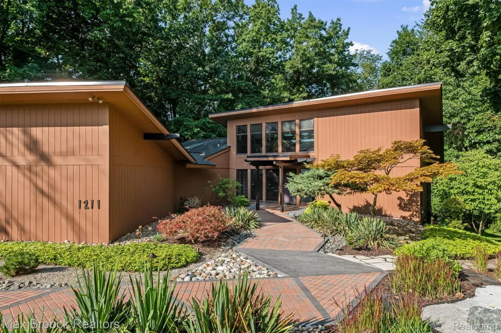 1211 Kensington Road Bloomfield Hills City, MI 48304