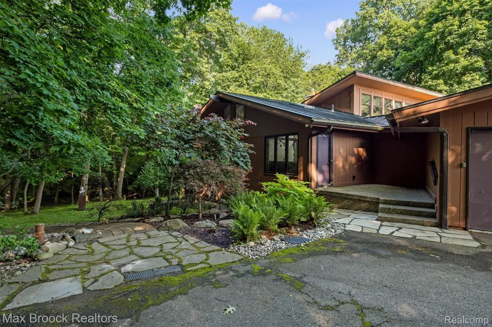 1211 Kensington Road Bloomfield Hills City, MI 48304