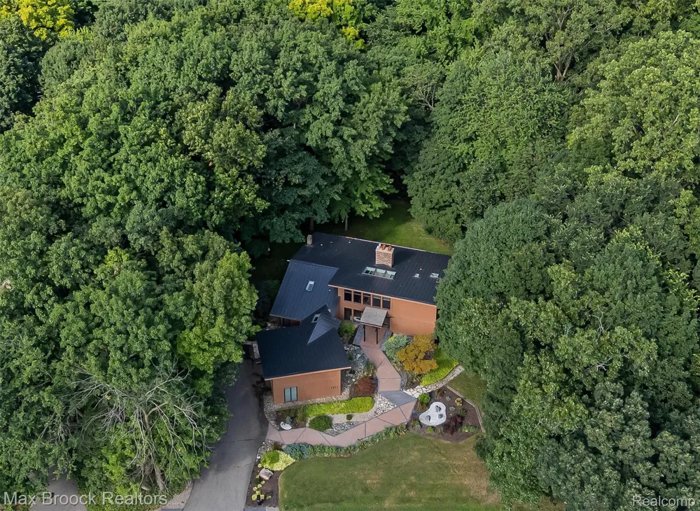 1211 Kensington Road Bloomfield Hills City, MI 48304