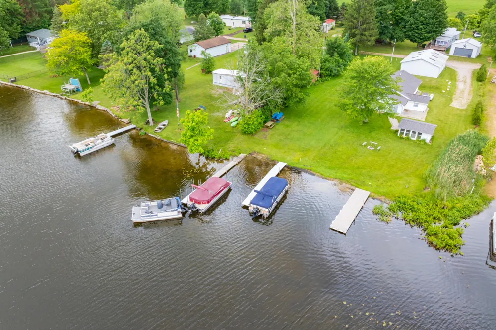 47528 84th Avenue Hamilton Township, MI 49045