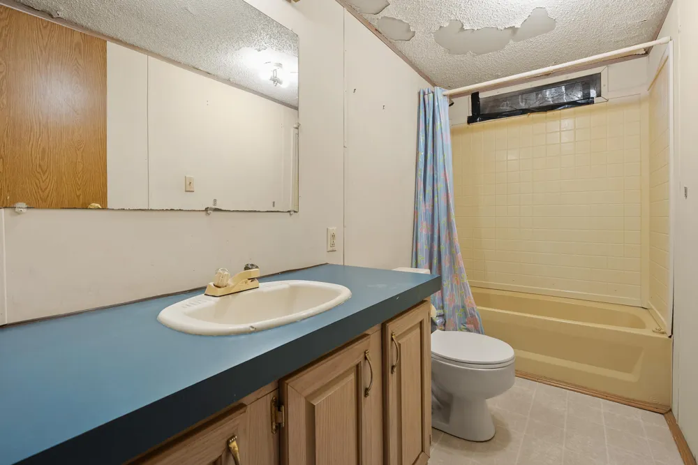 47528 84th Avenue Hamilton Township, MI 49045