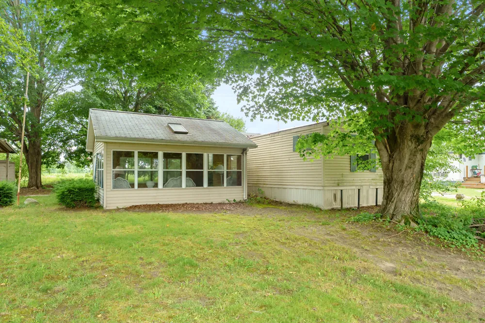 47528 84th Avenue Hamilton Township, MI 49045