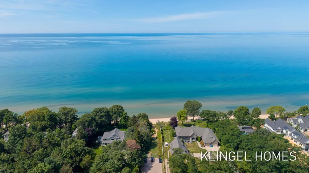 11984 Chickory Drive Grand Haven Charter Township, MI 49417