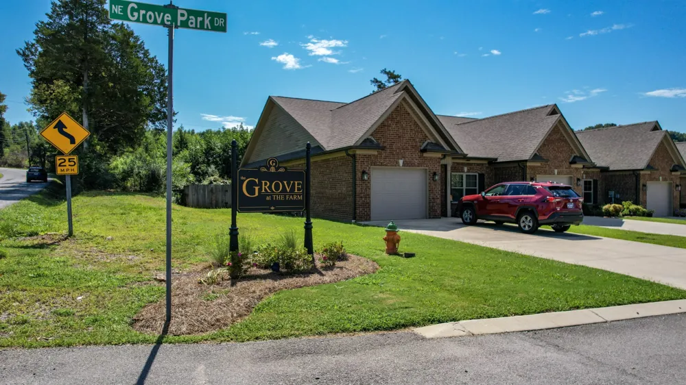 4833 Grove Park Dr NE Cleveland, TN 37312