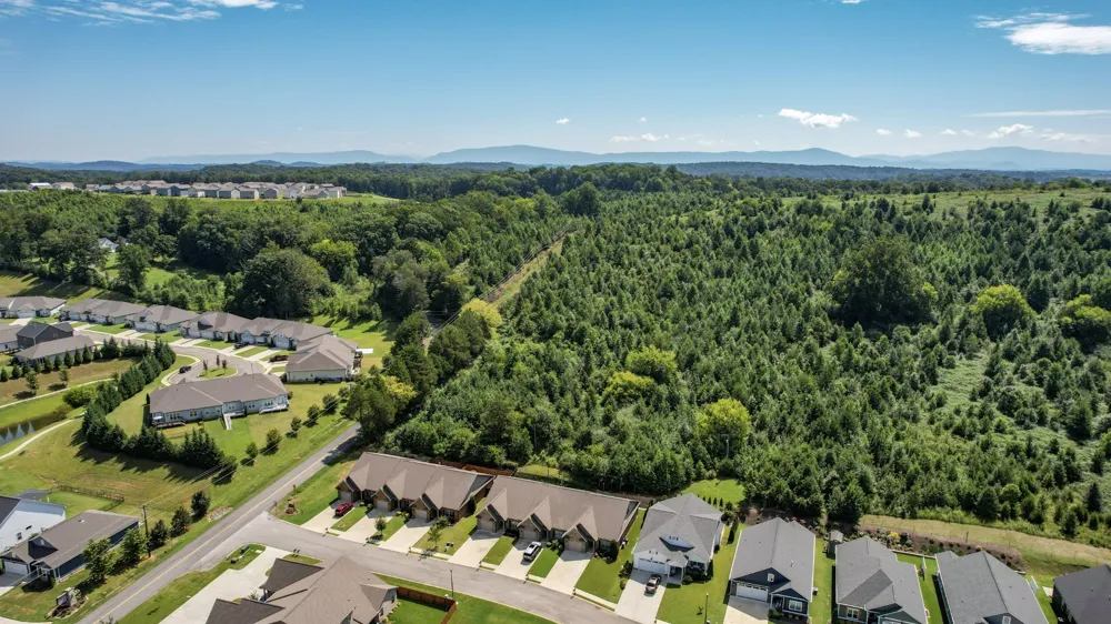 4833 Grove Park Dr NE Cleveland, TN 37312