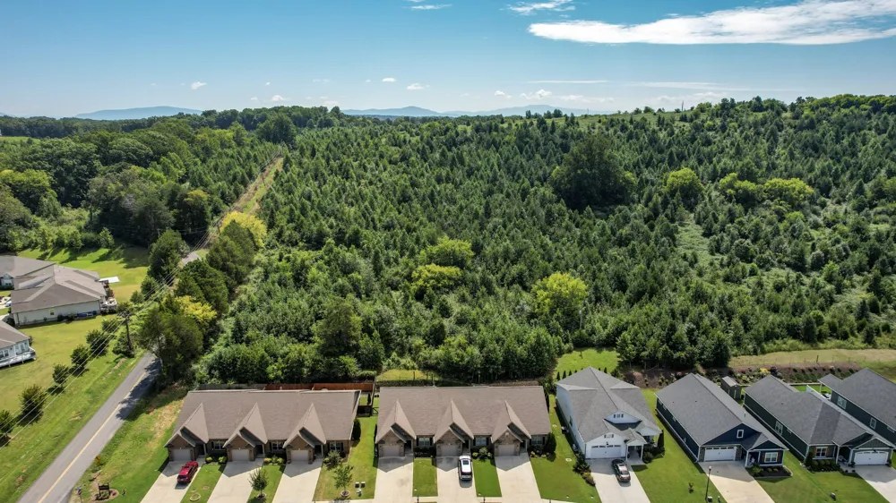 4833 Grove Park Dr NE Cleveland, TN 37312