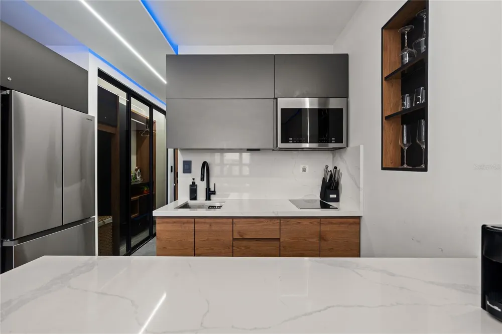 602 FERNANDEZ JUNCOS #903 San Juan, PR 00907