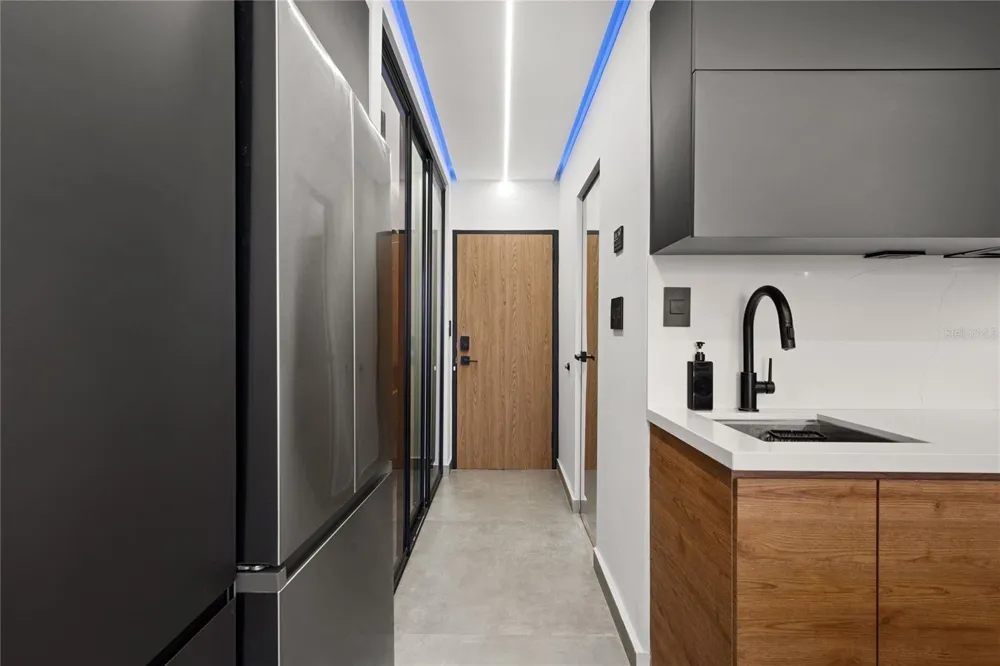 602 FERNANDEZ JUNCOS #903 San Juan, PR 00907