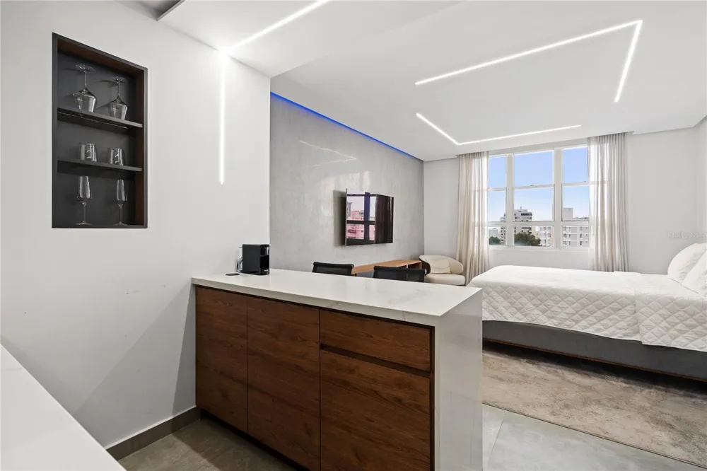 602 FERNANDEZ JUNCOS #903 San Juan, PR 00907