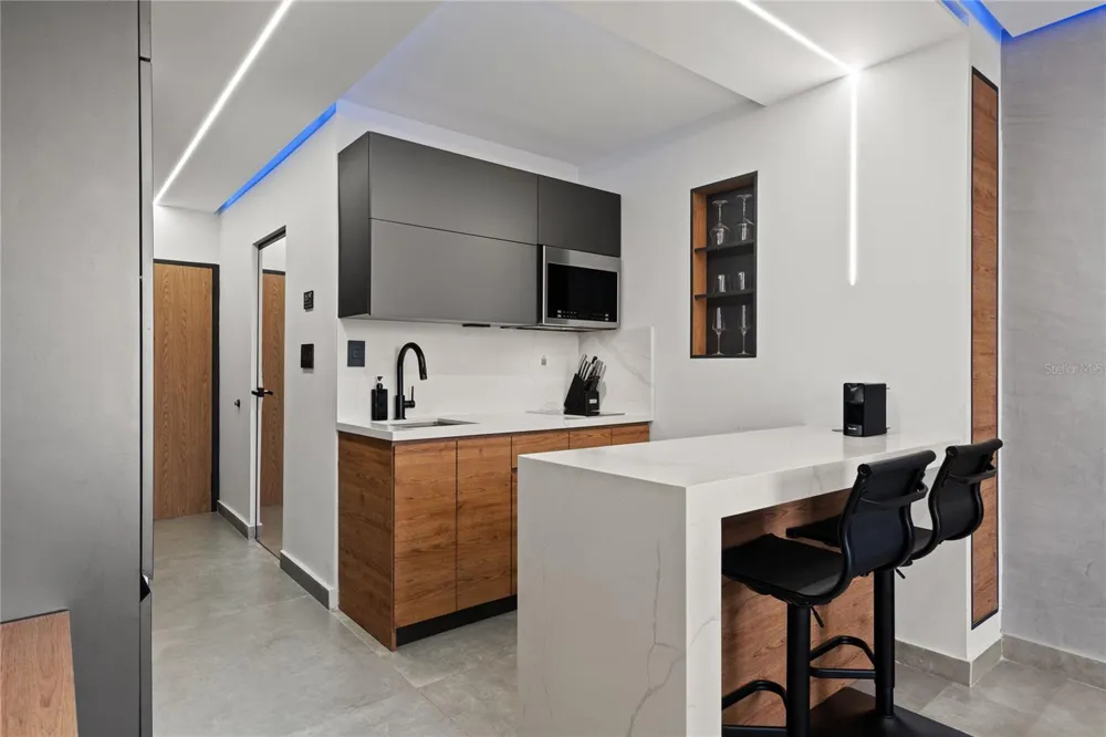 602 FERNANDEZ JUNCOS #903 San Juan, PR 00907