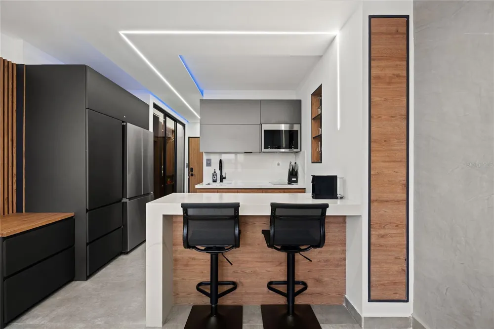 602 FERNANDEZ JUNCOS #903 San Juan, PR 00907