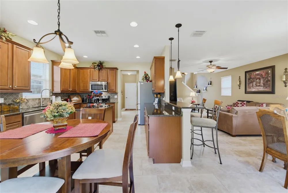 2809 PEWTER MIST COURT Oviedo, FL 32765
