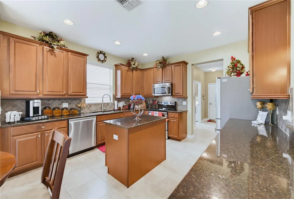 2809 PEWTER MIST COURT Oviedo, FL 32765