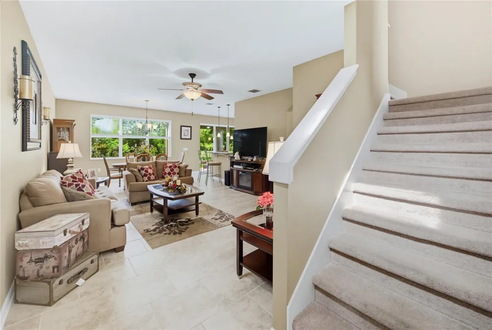 2809 PEWTER MIST COURT Oviedo, FL 32765