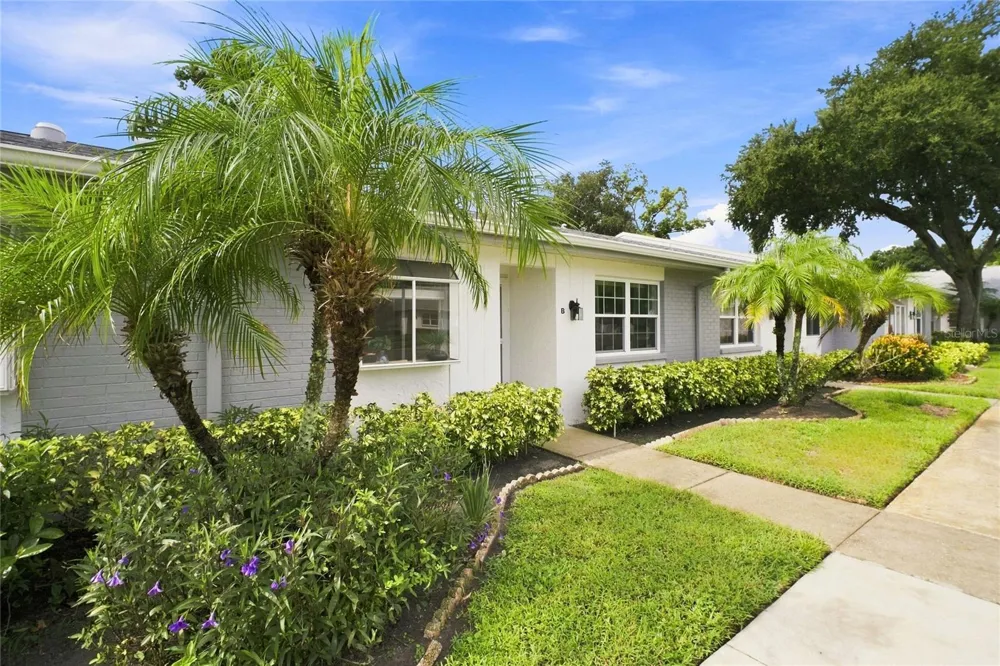 3370 STONEHAVEN COURT W #B Palm Harbor, FL 34684
