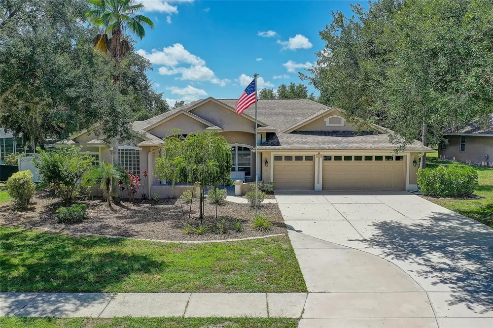 143 MILL RUN E Bradenton, FL 34212