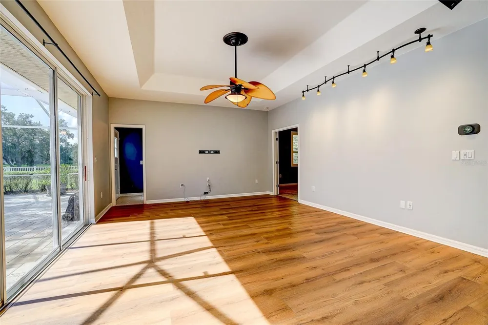 143 MILL RUN E Bradenton, FL 34212
