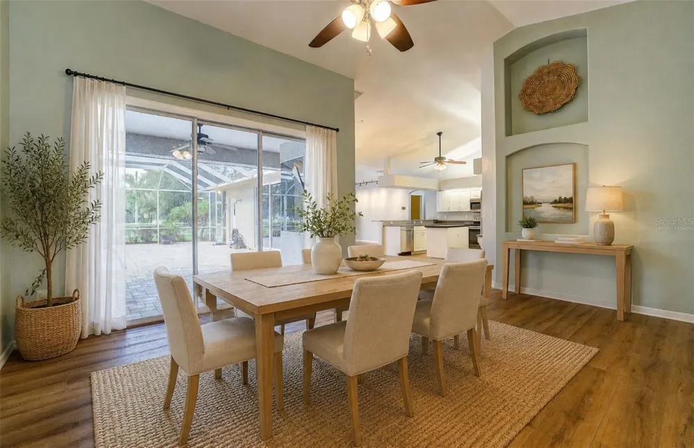 143 MILL RUN E Bradenton, FL 34212