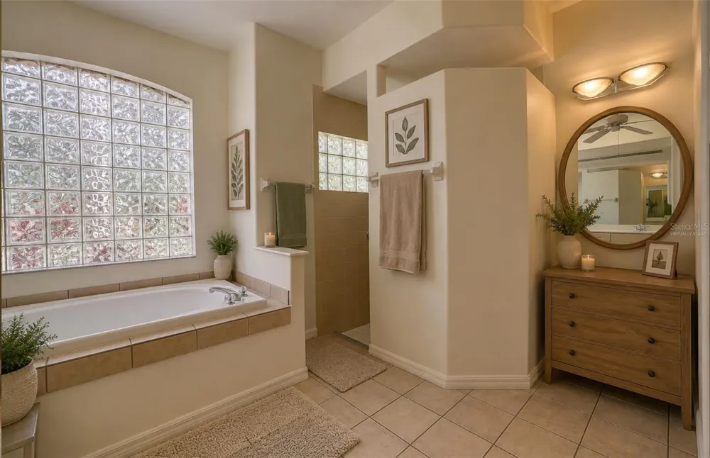 143 MILL RUN E Bradenton, FL 34212