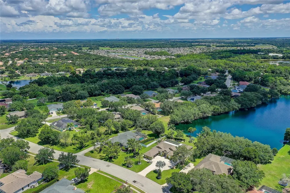 143 MILL RUN E Bradenton, FL 34212