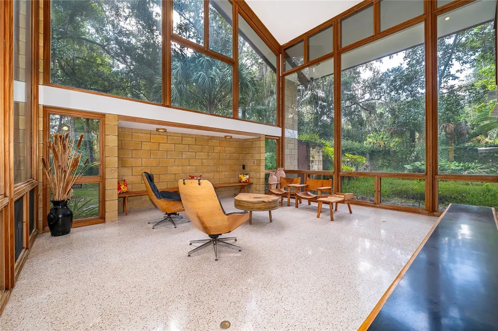 291 MAPLE COURT Oviedo, FL 32765