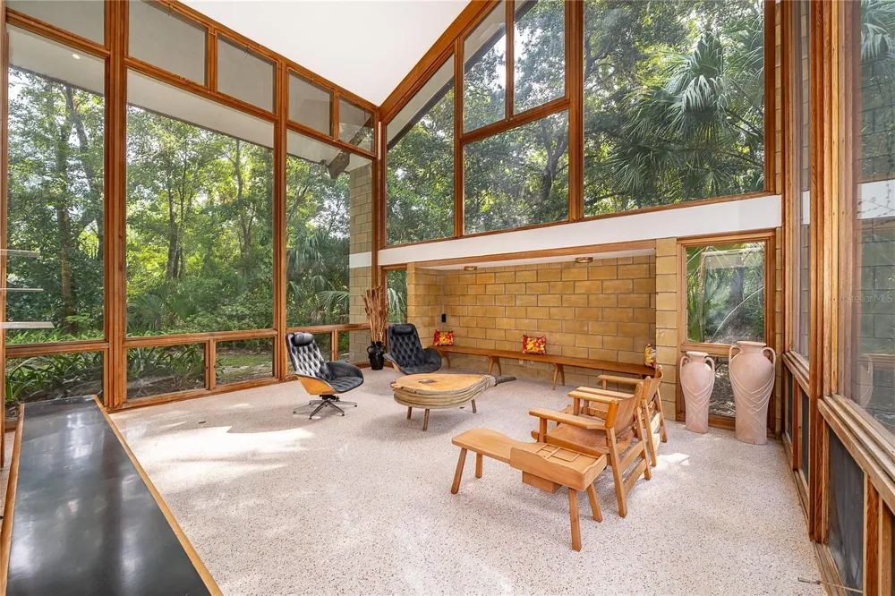 291 MAPLE COURT Oviedo, FL 32765