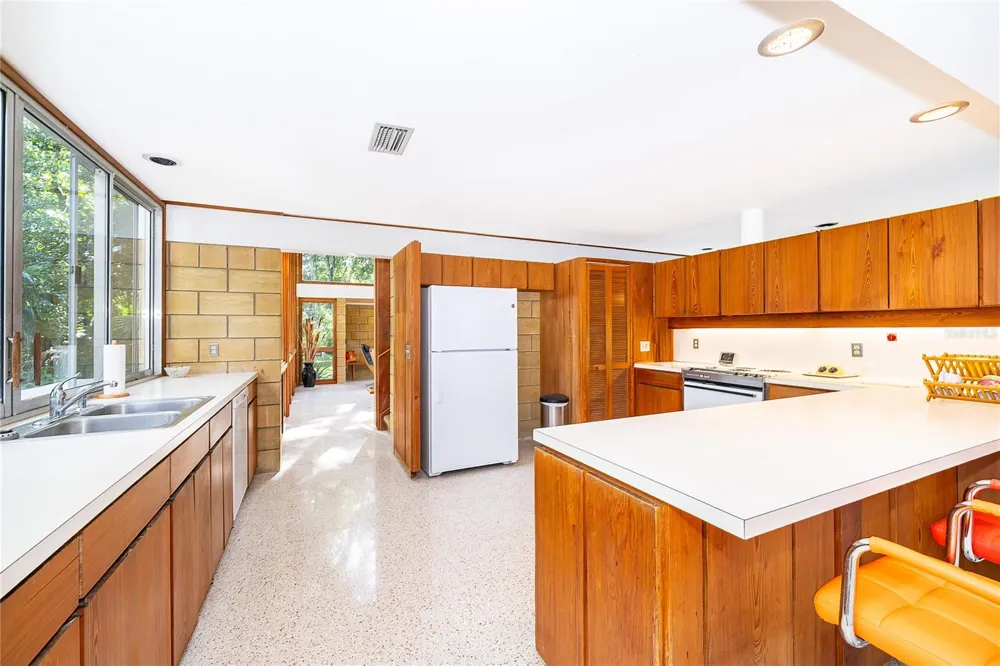 291 MAPLE COURT Oviedo, FL 32765