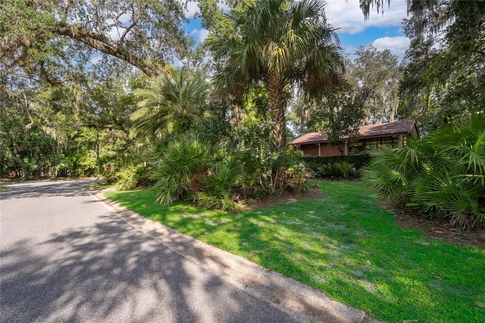 291 MAPLE COURT Oviedo, FL 32765