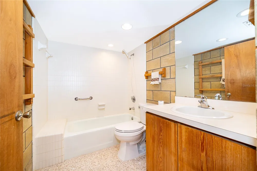291 MAPLE COURT Oviedo, FL 32765