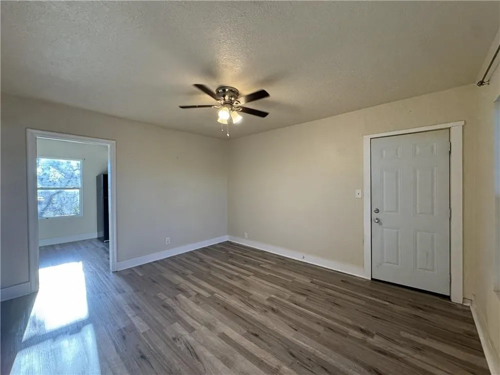 5410 Burton Corpus Christi, TX 78411