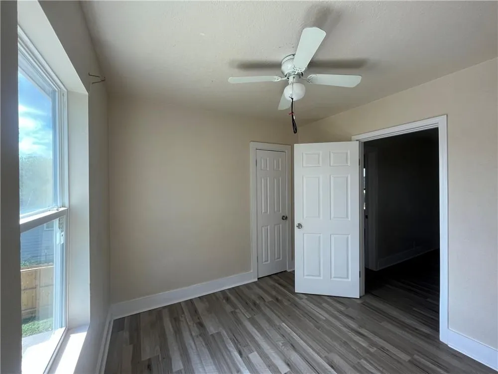5410 Burton Corpus Christi, TX 78411
