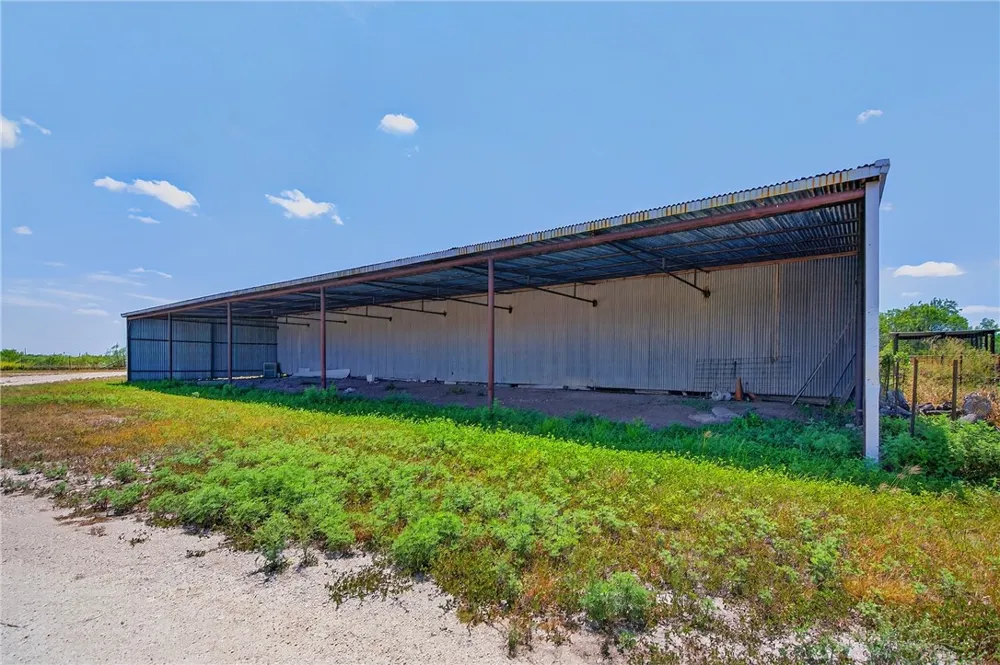 259 E County Road 227 Orange Grove, TX 78372