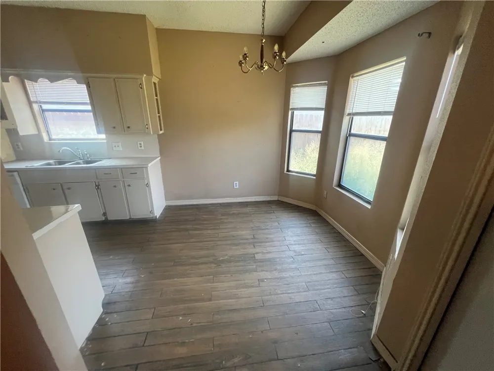 6109 Camway Drive Corpus Christi, TX 78415