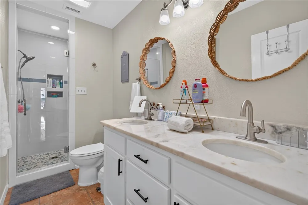 718 E Port Drive Port Mansfield, TX 78598