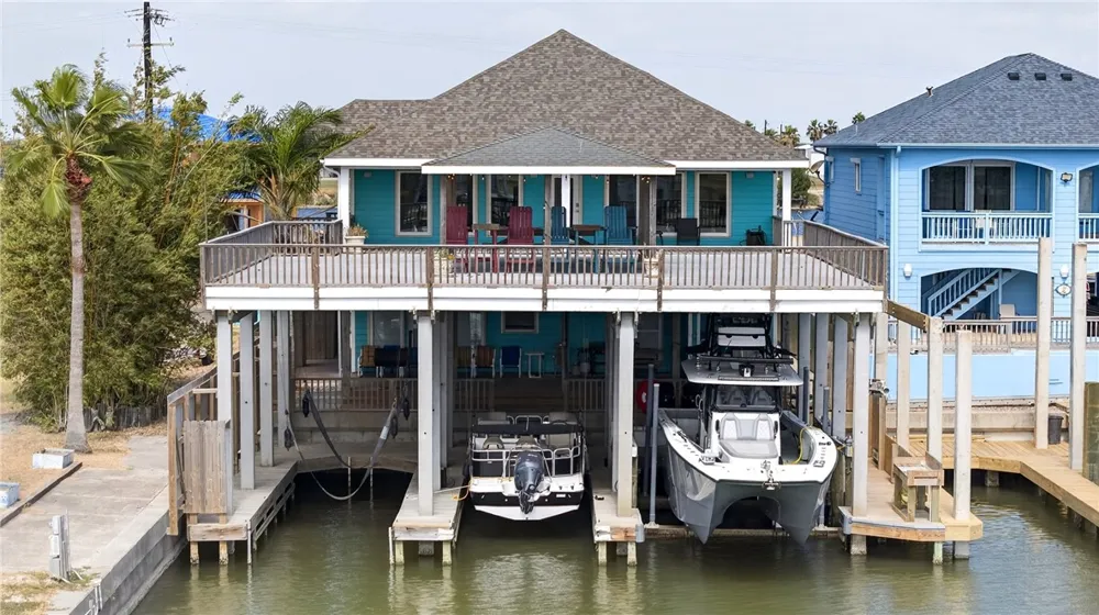 718 E Port Drive Port Mansfield, TX 78598