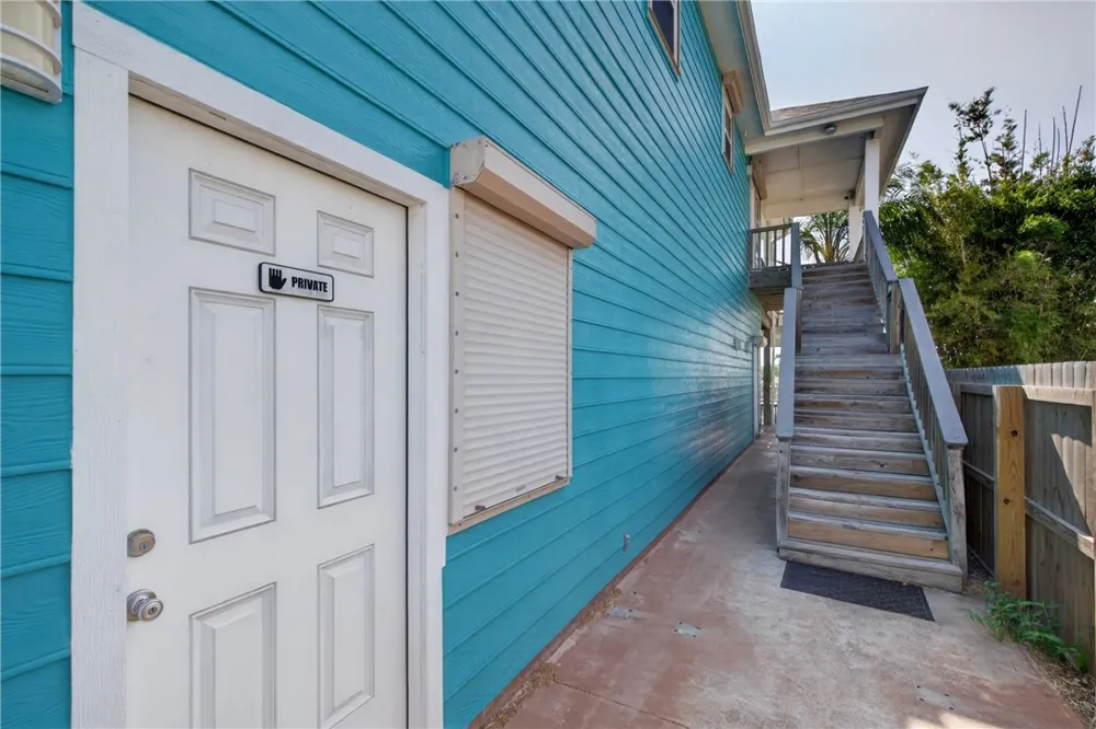 718 E Port Drive Port Mansfield, TX 78598