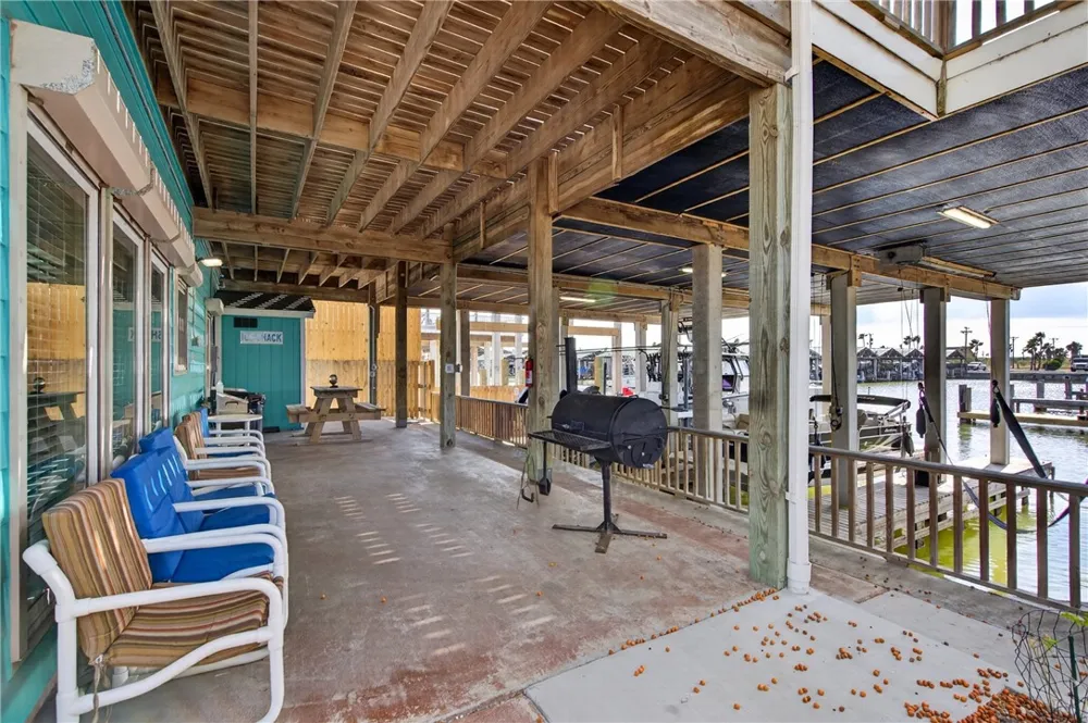 718 E Port Drive Port Mansfield, TX 78598