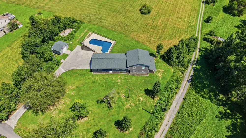 468 Wilkey Road Dayton, TN 37321